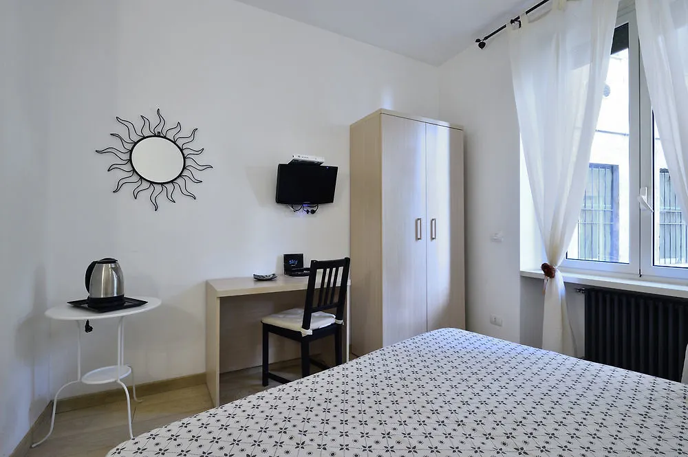 Marta Inn Rzym 2*,