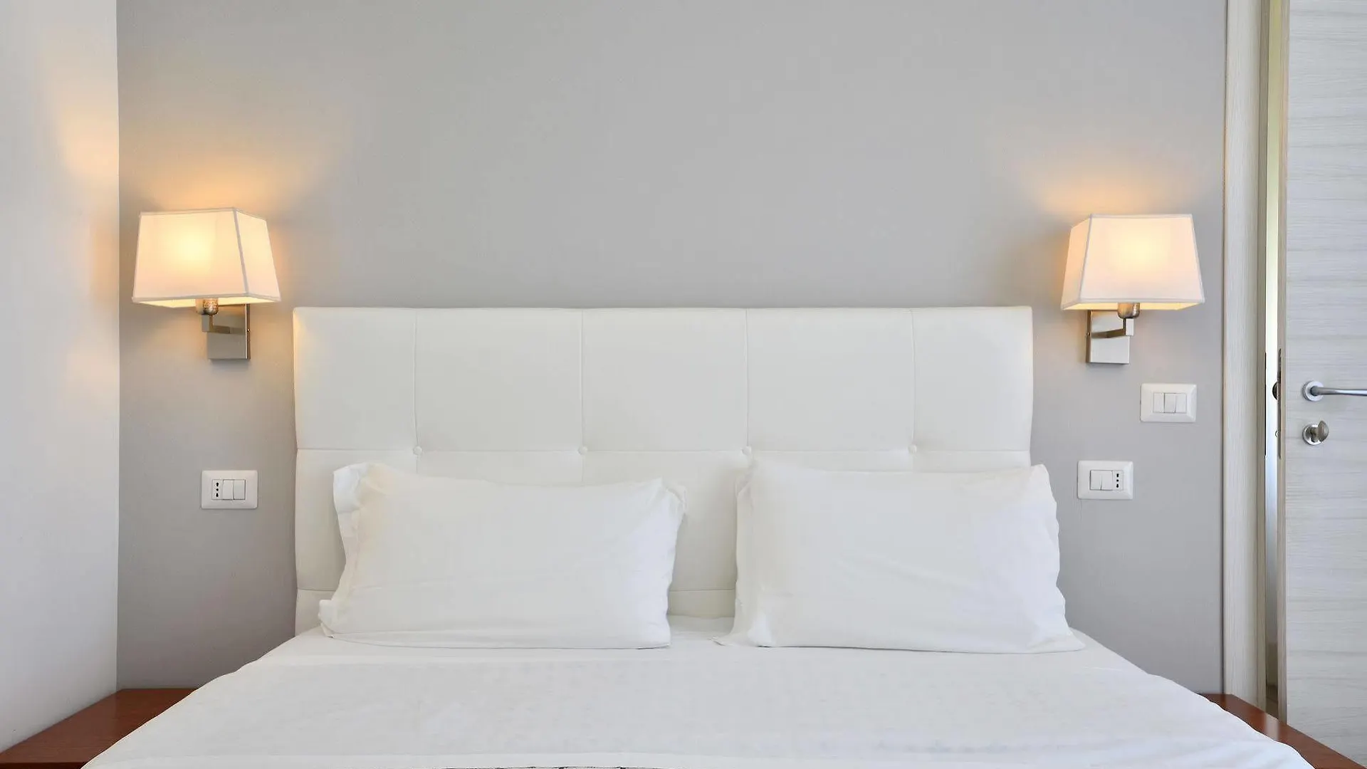 Marta Inn Rome 2*,
